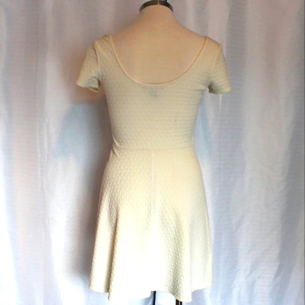 Forever 21 Beige Scoop Neck Dress – Size S - Picture 3 of 6